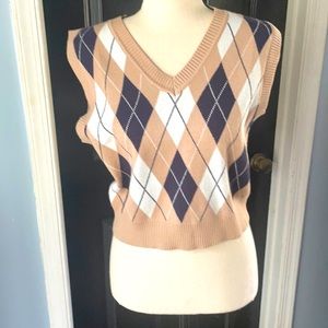 COPY - Cute and preppy sweater  vest 💙